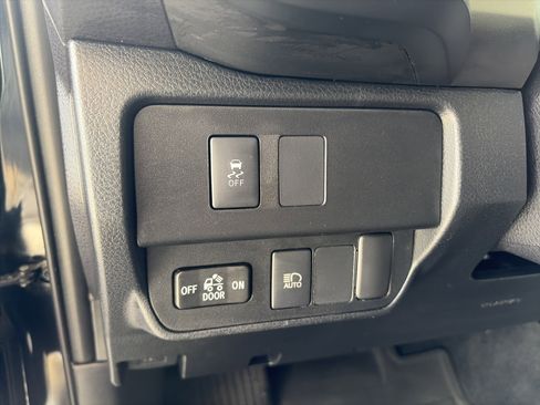 Certified 2020 Toyota Tacoma SR image 16