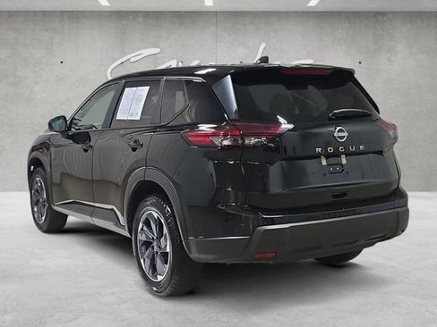 Used 2025 Nissan Rogue SV FWD image 14