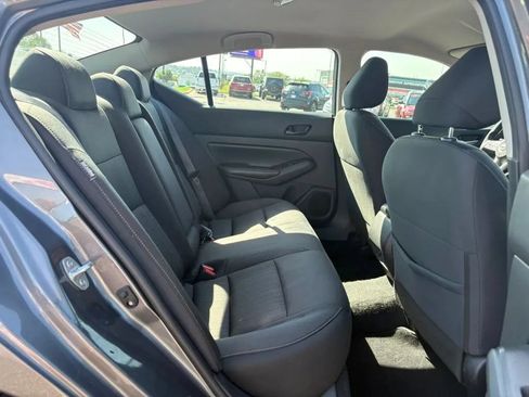 Used 2024 Nissan Altima 2.5 SV FWD image 17