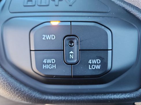 New 2025 RAM 3500 Tradesman w/ Chrome Appearance Group image 32