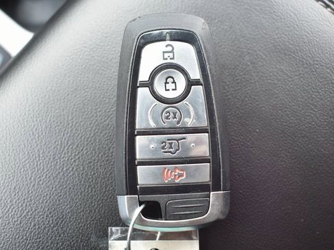 Used 2022 Ford Explorer Limited w/ Equipment Group 301A image 36