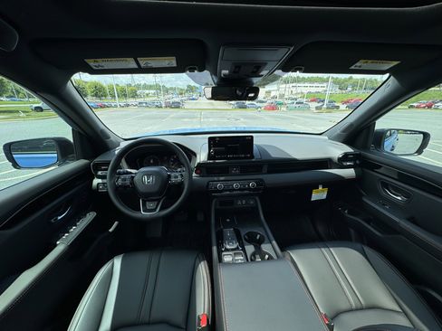 New 2025 Honda Pilot TrailSport image 30