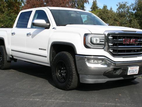 Used 2016 GMC Sierra 1500 SLT w/ Suspension Package, Off-Road image 2
