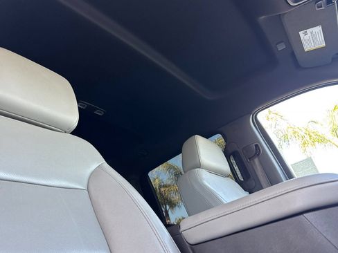 Used 2020 GMC Sierra 1500 SLT w/ SLT Premium Package RWD image 17