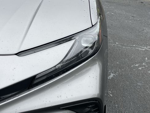 Used 2025 Toyota Camry SE FWD image 5