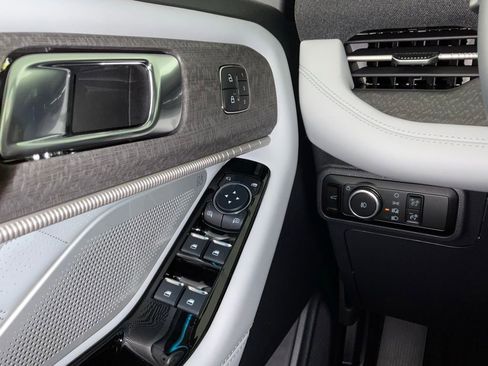 New 2026 Ford Explorer Platinum AWD/4WD image 21