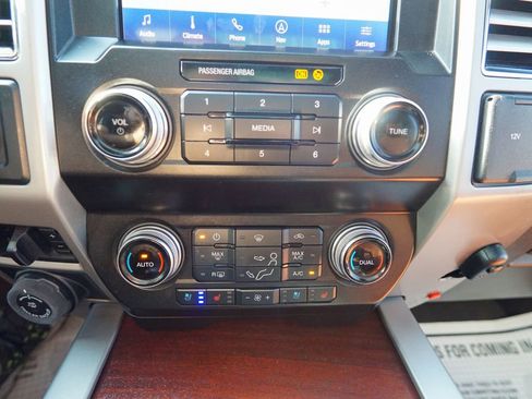 Used 2020 Ford F250 King Ranch w/ King Ranch Ultimate Package AWD/4WD image 32