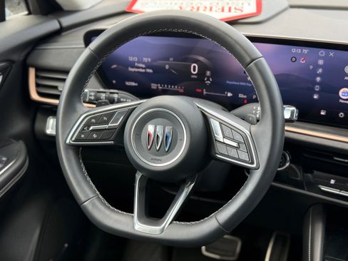 Used 2025 Buick Envision Sport Touring image 17