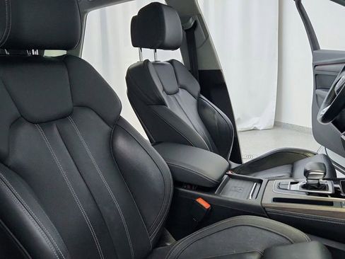 Used 2021 Audi Q5 Prestige w/ Prestige Package image 70