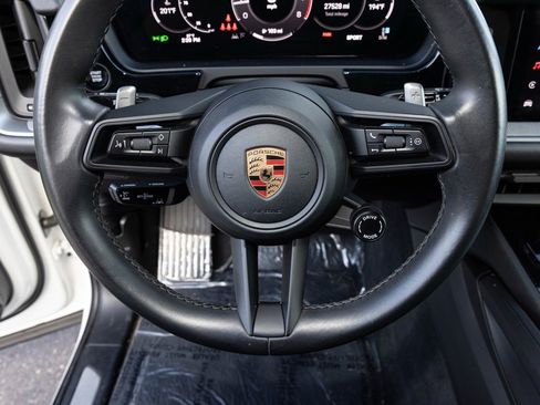 Used 2024 Porsche Cayenne image 24