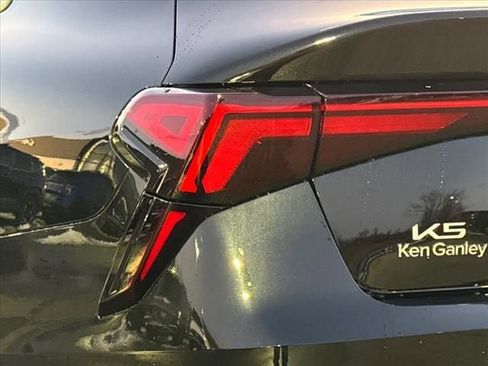 Used 2025 Kia K5 LXS image 9