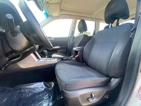 Used 2011 Subaru Forester 2.5X Premium w/ All-Weather Pkg AWD/4WD image 7