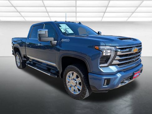 Used 2024 Chevrolet Silverado 2500 High Country w/ High Country Premium Package AWD/4WD image 1