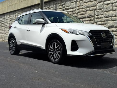 Used 2021 Nissan Kicks SV FWD image 32
