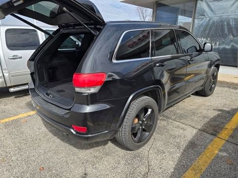 Used 2014 Jeep Grand Cherokee Altitude AWD/4WD image 8