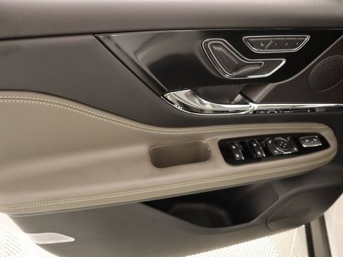 New 2025 Lincoln Corsair Grand Touring image 17