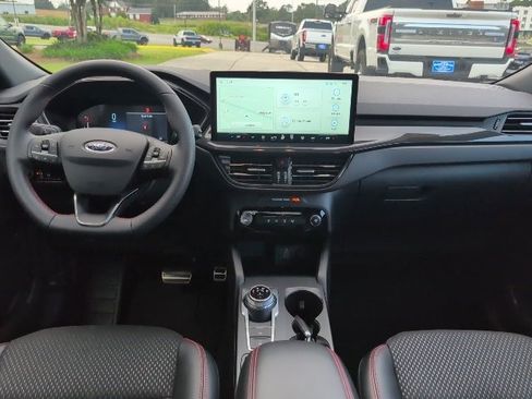 Used 2024 Ford Escape ST-Line w/ Tech Pack #1 image 17