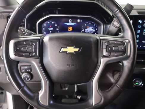Used 2023 Chevrolet Silverado 1500 LT image 3