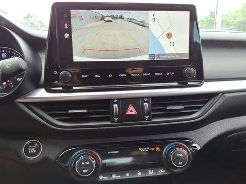 Used 2023 Kia Forte GT-Line w/ GT-Line Technology Package FWD image 12