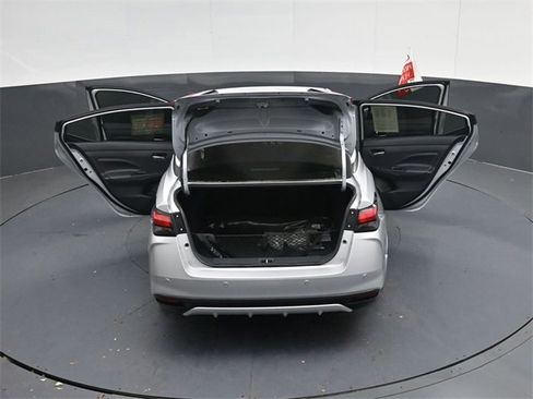 Used 2025 Nissan Versa SV w/ Trunk Package image 53