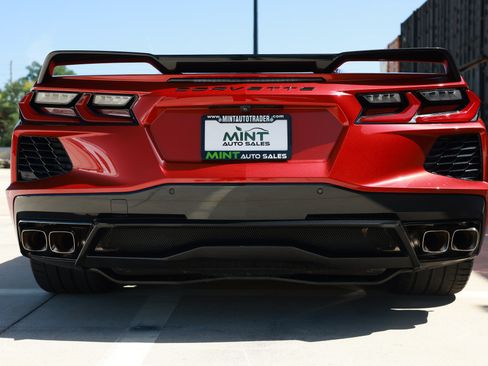 Used 2024 Chevrolet Corvette Stingray Preferred Cpe w/ Z51 Performance Package RWD image 11