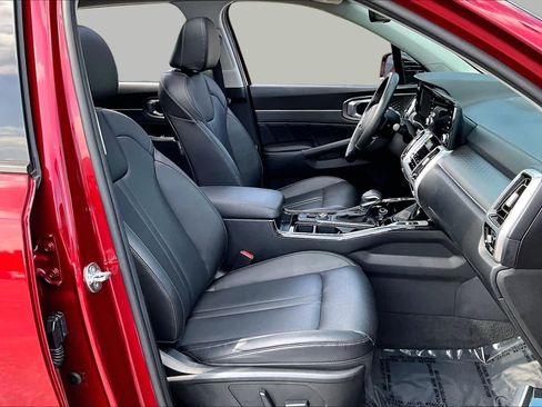 Used 2023 Kia Sorento SX FWD image 9