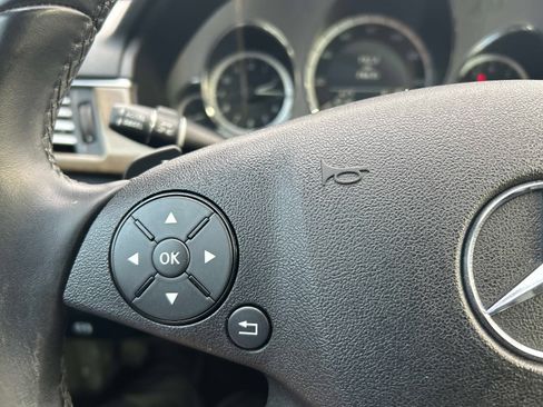 Used 2010 Mercedes-Benz E 350 4MATIC Sedan image 25