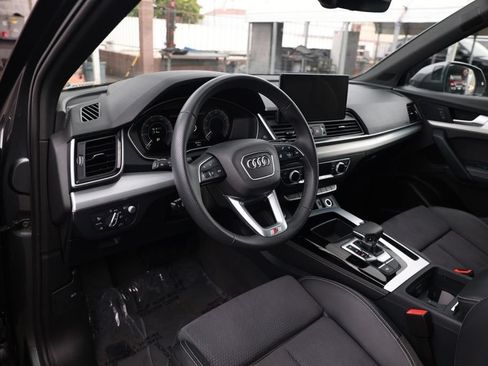 Used 2024 Audi Q5 e Prestige w/ Prestige Package AWD/4WD image 16
