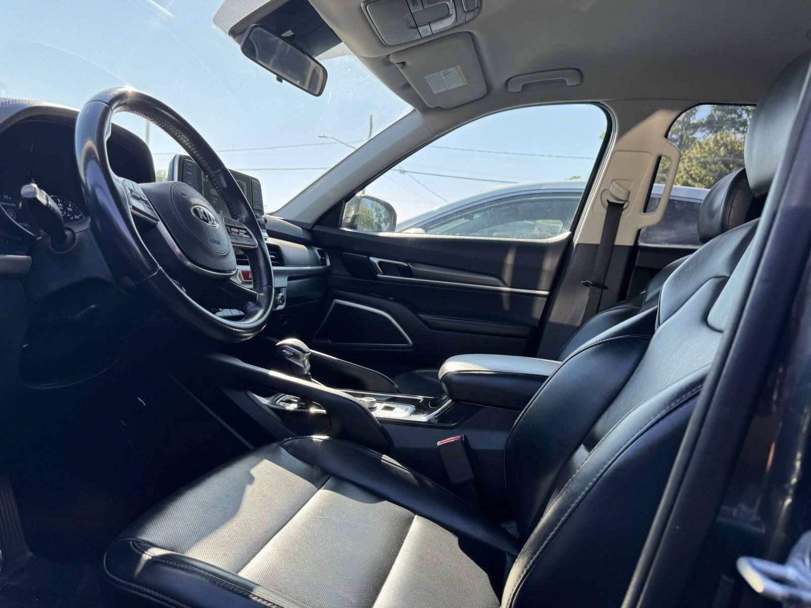 Used 2020 Kia Telluride LX AWD/4WD image 12