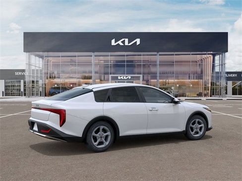 New 2025 Kia K4 LXS image 6