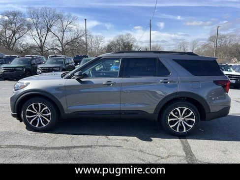 New 2026 Ford Explorer ST-Line RWD image 4