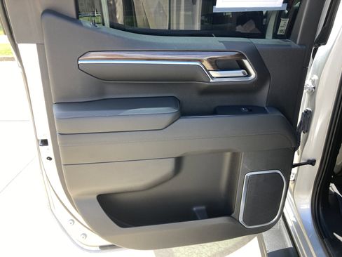 Used 2022 Chevrolet Silverado 1500 RST w/ Max Trailering Package AWD/4WD image 15