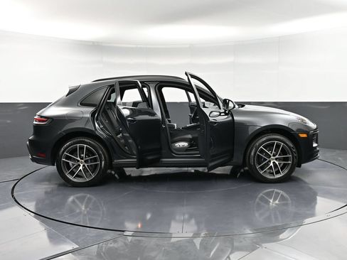 Certified 2026 Porsche Macan AWD/4WD image 36