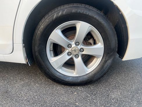 Used 2012 Toyota Sienna LE FWD image 34