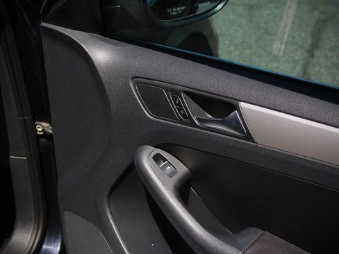 Used 2012 Volkswagen Jetta GLI Autobahn FWD image 66