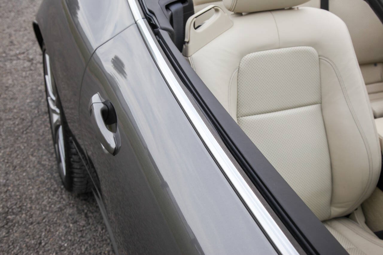 Used 2009 Jaguar XKR R RWD image 31
