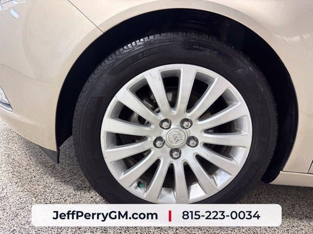 Used 2012 Buick Regal Leather FWD image 32