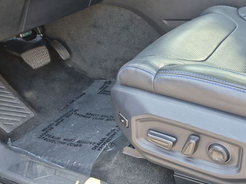 Used 2023 Toyota Tundra Platinum AWD/4WD image 17