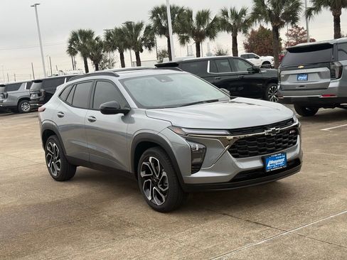 New 2026 Chevrolet Trax RS w/ Sunroof Package image 5