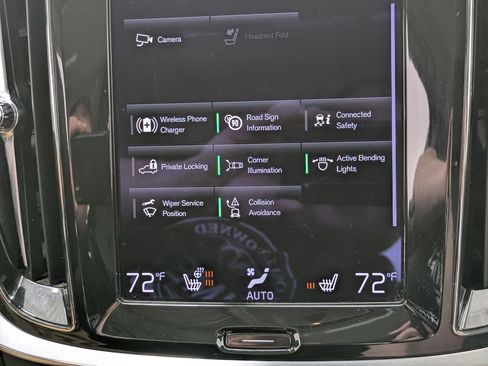 Used 2022 Volvo S60 B5 Momentum w/ Premium Package image 8