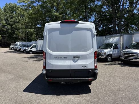 New 2026 Ford Transit 250 148 Medium Roof w/ Load Area Protection Package RWD image 7