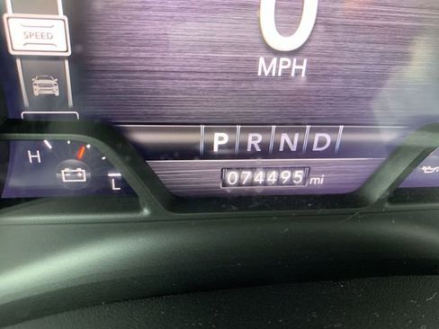 Used 2020 RAM 1500 Laramie AWD/4WD image 12