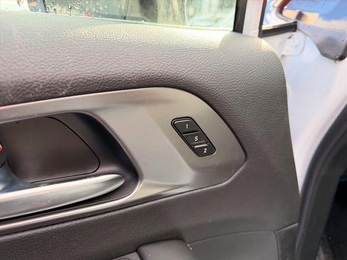 New 2026 Chrysler Pacifica Select image 11