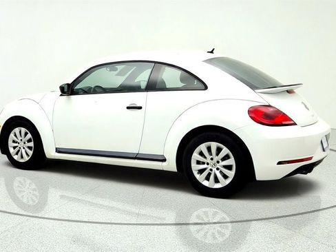 Used 2018 Volkswagen Beetle 2.0T S FWD image 7