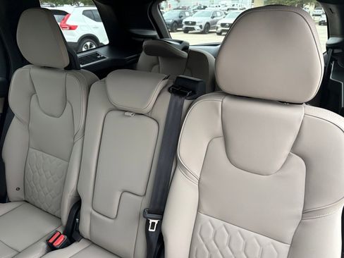 New 2026 Volvo XC90 B6 Plus w/ Protection Package Premier image 24