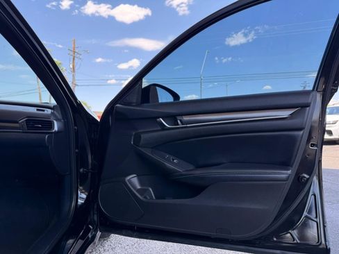 Used 2018 Honda Accord Sport image 32