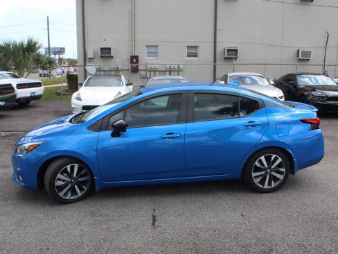 Used 2020 Nissan Versa SR w/ Convenience Package FWD image 6
