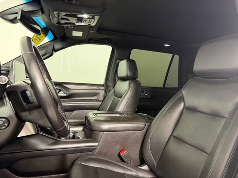 Used 2021 Chevrolet Tahoe Z71 w/ Z71 Off-Road Package AWD/4WD image 13