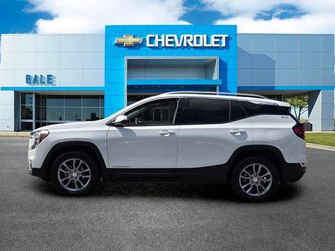 Used 2024 GMC Terrain SLT w/ Infotainment Package II AWD/4WD image 6