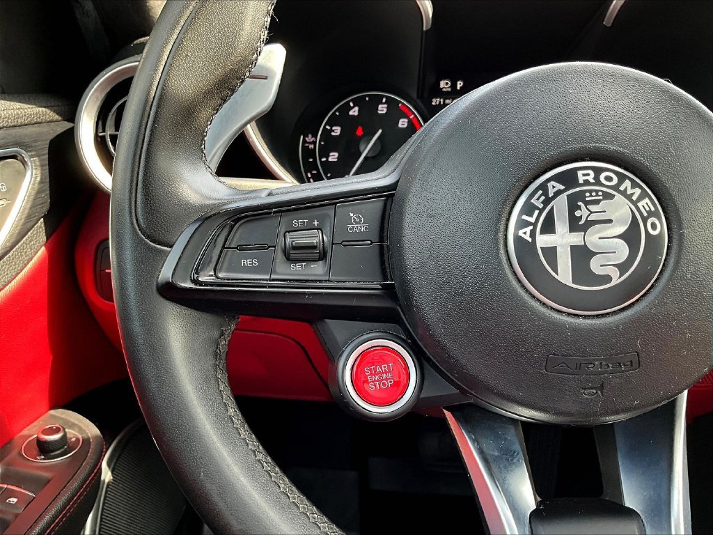Used 2020 Alfa Romeo Giulia AWD w/ Cold Weather Package image 13